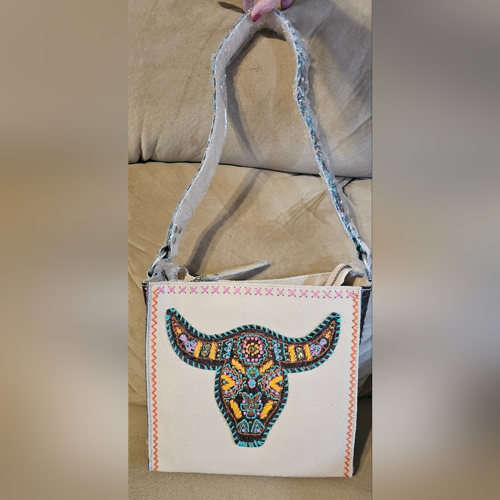 Montana West Embroidered Bull Shoulder Bag